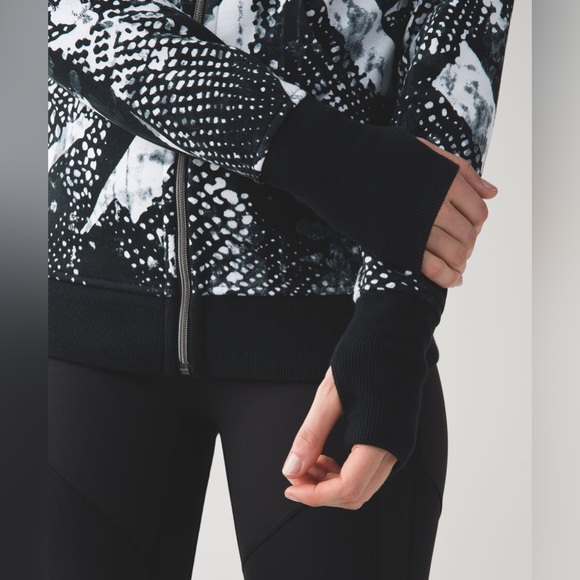 Lululemon Scuba Hoodie III (Static Mist White Black) sz 4 - Picture 5 of 15